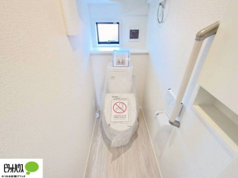 �g�C���@1�E2�K�E�H�V�����b�g�g�C�������B