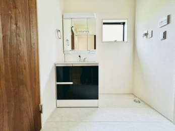 ���ʑ�E���ʏ��@�{�H��ʐ^�F���ʎ��ɏ���������A�J�r�\�h�ɂ��B�傫�ȋ��Ō��₷�����ʉ��ϑ�ł�