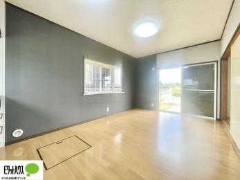 ���̑��@�傫�ȑ�����ۓI�ȃ��r���O�́A�������邢��C�ɂ��Ă���܂��ˁB