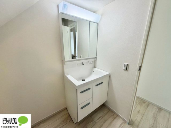 ���ʑ�E���ʏ��@�{�H��ʐ^�F�V�����[�t���O�ʋ����ʑ�B�֗��Ȏ��[�I�Ń^�I���⏬�����X�b�L���B