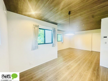 ���r���O�@2�K���r���O�̉ƁI������菭�������ڐ��̌i�F�������̂ЂƂƂ���^���Ă���܂��B