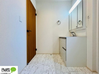 ���ʑ�E���ʏ��@�{�H��ʐ^�F�傫�ȋ��Ō��₷�����ʉ��ϑ�ł�