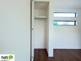 ���[�@���ꂼ��̂������Ɏ��[�X�y�[�X������̂Ńv���C�x�[�g�ȉו����g�߂ɒu�����Ƃ��ł��܂��B