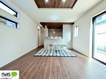 ���r���O�@�l�C�̑ΖʃL�b�`���ŉƑ��݂�Ȃ������ꏏ�B