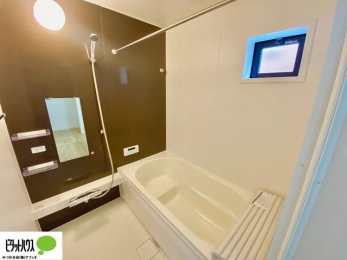 �����@�{�H��ʐ^�F1���̔�����������x���̓��͂��q�l�Ƃ̃R�~���j�P�[�V�����̏�Ƃ���