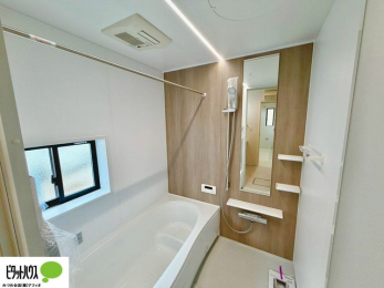 �����@�����������F���̗����ŁA1���̔��������������Ă��������B