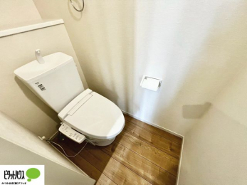 �g�C���@�{�H��ʐ^�@1�E2�K�E�H�V�����b�g�g�C�������B