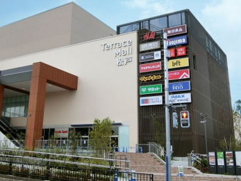 ���ӊ��@�T�~�b�g�X�g�A�e���X���[�����˓X �k��12���B 920m