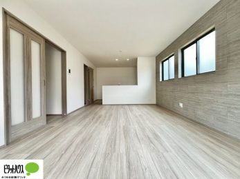 ���r���O�@�L�X�k�c�j�I����̑傫�ȃ\�t�@��u���Ă������f��ӏ܂��ǂ��ł��ˁB