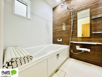 �����@�{�H��ʐ^�F1���̔�����������x���̓��͂��q�l�Ƃ̃R�~���j�P�[�V�����̏�Ƃ���