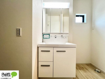 ���ʑ�E���ʏ��@�{�H��ʐ^�@�g���₷���V���v���Ȑ��ʉ��ϑ�B�����̎x�x�͂�������n�܂�܂��B