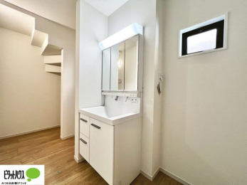 ���ʑ�E���ʏ��@�{�H��ʐ^�@�g���₷���V���v���Ȑ��ʉ��ϑ�B�����̎x�x�͂�������n�܂�܂��B