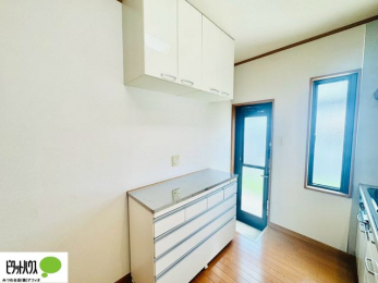 �L�b�`���@�L�b�`�����ɂ͒݌˒I�ƃJ�E���^�[���[�t���Œ������̐����⏬�������q�l�̂���`�����ł��܂��B