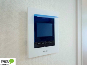 ���̑��@������Ԃ����S��TV���j�^�[�t���C���^�[�z��