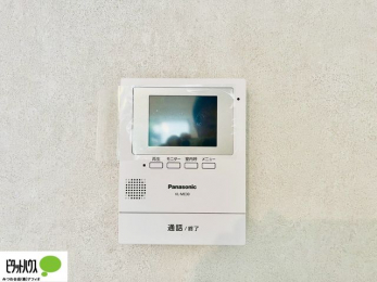 ���̑��@�{�H��ʐ^�@������Ԃ����S��TV���j�^�[�t���C���^�[�z��