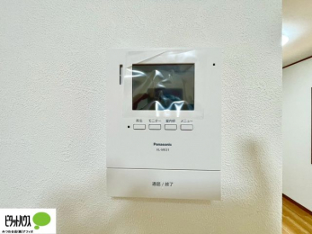 ���̑��@������Ԃ����S��TV���j�^�[�t���C���^�[�z��
