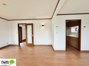 ���̑����ρ@�L�X�k�c�j�I����̑傫�ȃ\�t�@��u���Ă������f��ӏ܂��ǂ��ł��ˁB