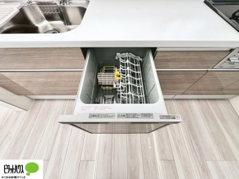 �L�b�`���@�{�H��ʐ^�@�V�z�Ȃ�ł͂̃s�J�s�J�̃L�b�`���͖����̂��������y�������Ă���܂��ˁB