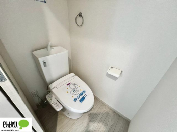 �g�C���@�{�H��ʐ^�@1�E2�K�E�H�V�����b�g�g�C�������B