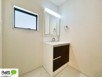 ���ʑ�E���ʏ��@�{�H��ʐ^�F���ʎ��ɏ���������A�J�r�\�h�ɂ��B�傫�ȋ��Ō��₷�����ʉ��ϑ�ł�