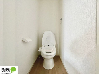 �g�C���@1�E2�K�E�H�V�����b�g�g�C�������B