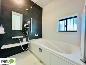 ���r���O�@���R�����������ޒg���ȃ��r���O�B��������ɂ͓Ǐ��₨���Q�ł����Ȃ���̂�т�Ɖ߂����ЂƎ����B