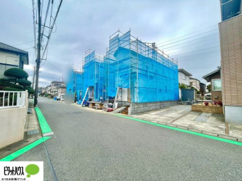 ���r���O�@���R�����������ޒg���ȃ��r���O�B��������ɂ͓Ǐ��₨���Q�ł����Ȃ���̂�т�Ɖ߂����ЂƎ����B