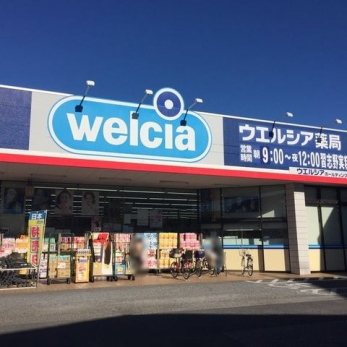 ���r���O�@���R�����������ޒg���ȃ��r���O�B��������ɂ͓Ǐ��₨���Q�ł����Ȃ���̂�т�Ɖ߂����ЂƎ����B
