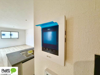 ���̑��@������Ԃ����S��TV���j�^�[�t���C���^�[�z��