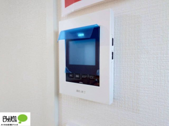 ���̑��@������Ԃ����S��TV���j�^�[�t���C���^�[�z��