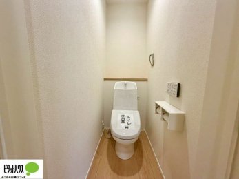 �g�C���@1�E2�K�E�H�V�����b�g�g�C�������B