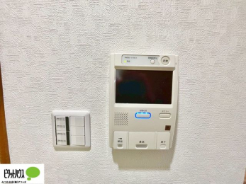 ���̑��@������Ԃ����S��TV���j�^�[�t���C���^�[�z��