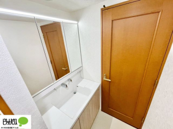 ���ʑ�E���ʏ��@�傫�ȋ��Ō��₷�����ʉ��ϑ�