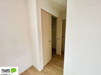 ���[�@���ꂼ��̂������Ɏ��[�X�y�[�X������̂Ńv���C�x�[�g�ȉו����g�߂ɒu�����Ƃ��ł��܂��B