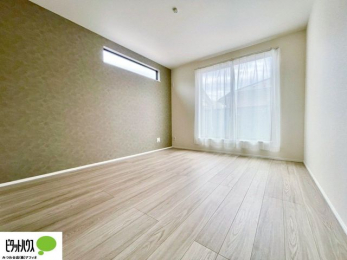 ���[�@����̏I���ɕv�w�ł������߂������Q���B�L���ɂ�Ƃ肪����A�Ƒ��̋C�z�������Ȃ������������x�߂���S�̃v���C�x�[�g��Ԃł��B
