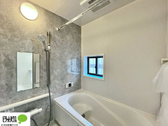 �����@�{�H��ʐ^�@�����̔�������Ă���闁���͍L�X�������B�x���͂��q�l�ƈꏏ�ɗV�тȂ������܂��ˁB