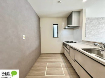 �L�b�`���@�V�z�Ȃ�ł͂̃s�J�s�J�̃L�b�`���͖����̂��������y�������Ă���܂��ˁB