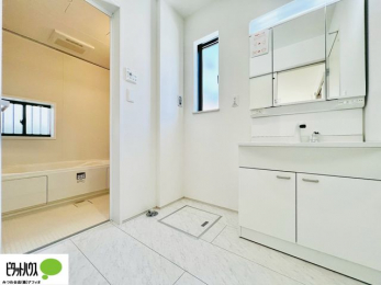 ���ʑ�E���ʏ��@�{�H��ʐ^�@�g���₷���V���v���Ȑ��ʉ��ϑ�B�����̎x�x�͂�������n�܂�܂��B