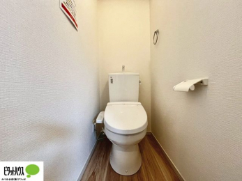 �g�C���@1�E2�K�E�H�V�����b�g�g�C�������B