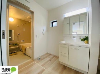 ���ʑ�E���ʏ��@�{�H��ʐ^�@�g���₷���V���v���Ȑ��ʉ��ϑ�B�����̎x�x�͂�������n�܂�܂��B