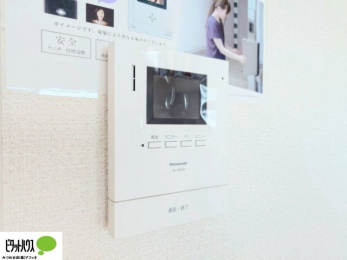 ���̑��@������Ԃ����S��TV���j�^�[�t���C���^�[�z��