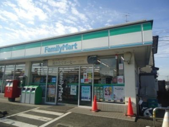 ���ӊ��@�t�@�~���[�}�[�g���ˊ`�̖ؓX �k��7���B 560m