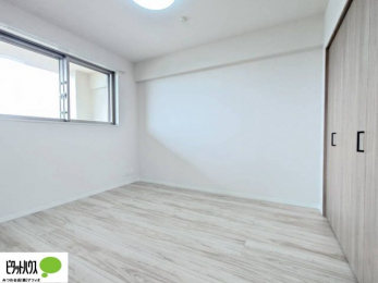 �Q���@����̏I���ɕv�w�ł������߂������Q���B�L���ɂ�Ƃ肪����A�Ƒ��̋C�z�������Ȃ������������x�߂���S�̃v���C�x�[�g��Ԃł��B
