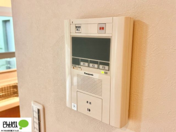 ���̑��@������Ԃ����S��TV���j�^�[�t���C���^�[�z��