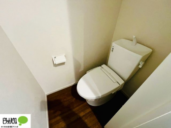 �g�C���@�{�H��ʐ^�@1�E2�K�E�H�V�����b�g�g�C�������B