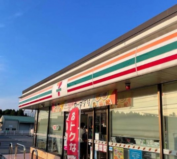 �L�b�`���@�l�C�̃J�E���^�[�L�b�`������́A���r���O�ɂ��邲�Ƒ��̗l�q���f���܂�