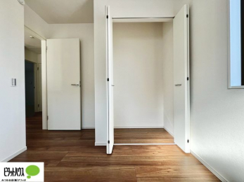 ���[�@���ꂼ��̂������Ɏ��[�X�y�[�X������̂Ńv���C�x�[�g�ȉו����g�߂ɒu�����Ƃ��ł��܂��B