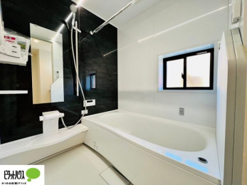 �L�b�`���@�{�H��ʐ^�@�V�z�Ȃ�ł͂̃s�J�s�J�̃L�b�`���͖����̂��������y�������Ă���܂��ˁB