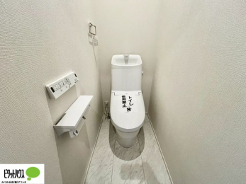 ���r���O�@�C���e���A�̉f����L�X�Ƃ������r���O