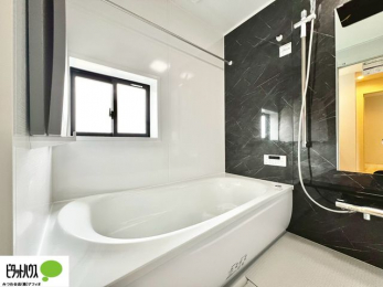 �����@�����̔�������Ă����o�X���[���͍L�X�������B�x���͂��q�l�ƈꏏ�ɗV�тȂ������܂��ˁB